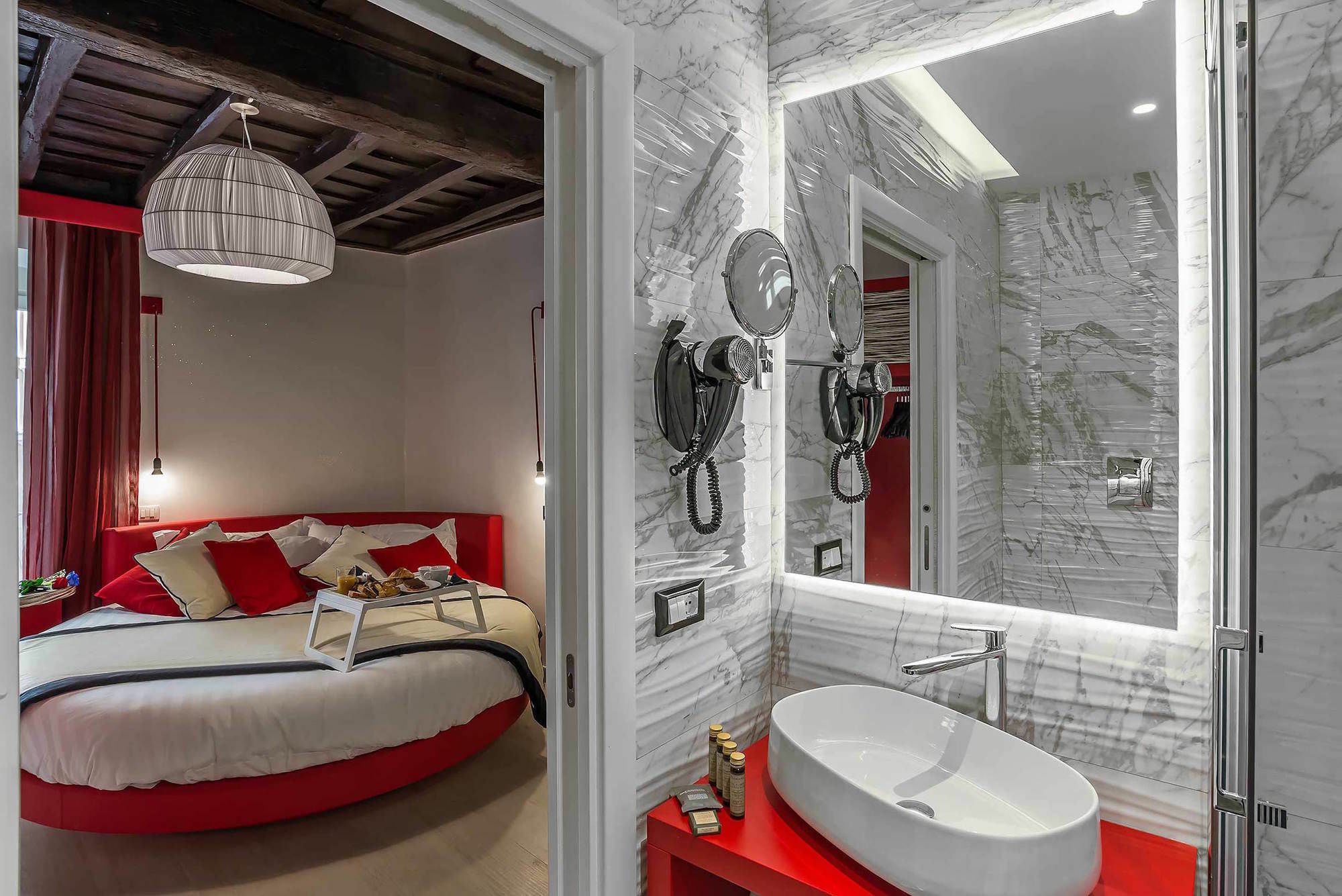 Gasthof Spagna Luxury'n Trevi 2*